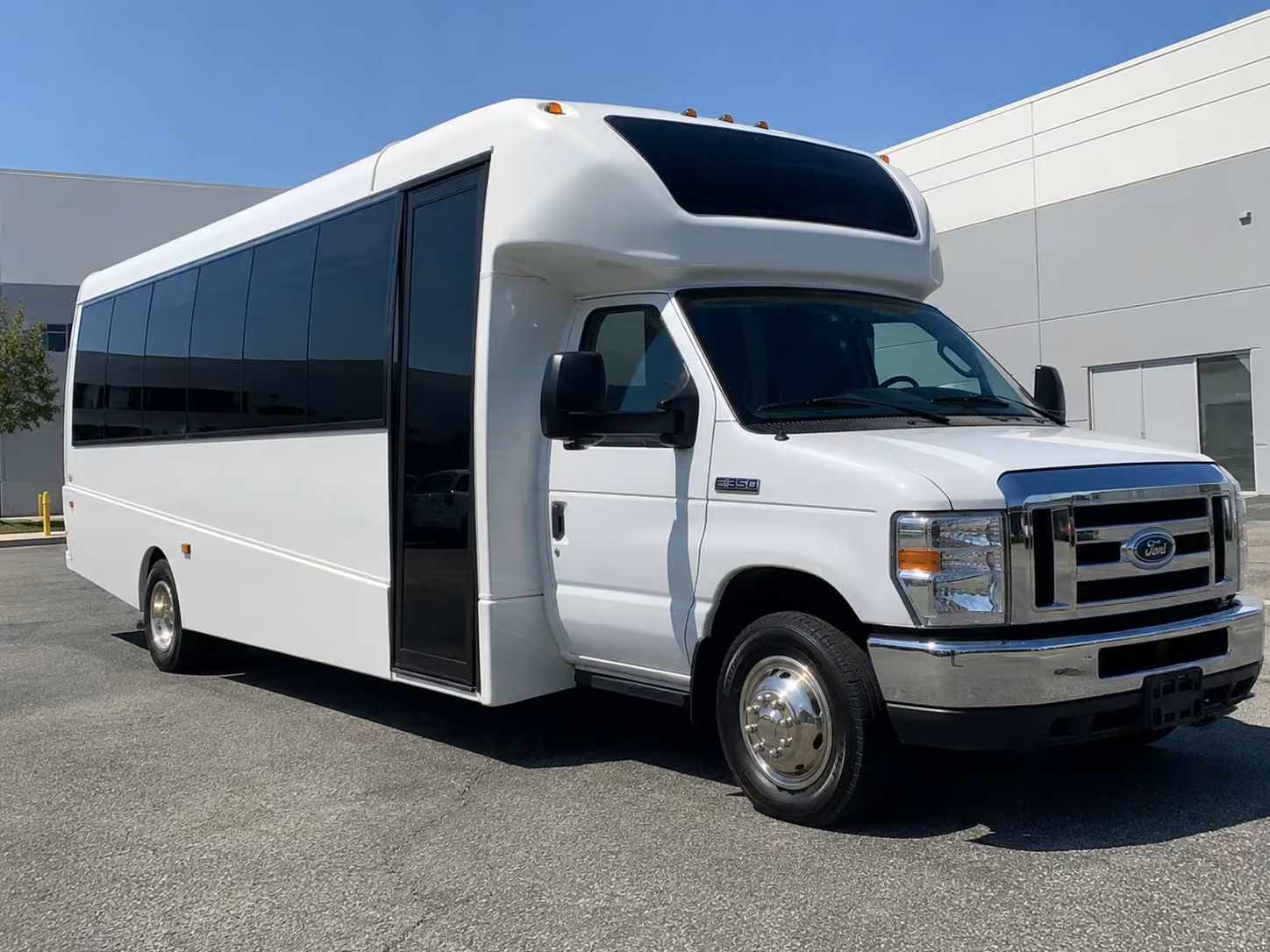18 passenger minibus