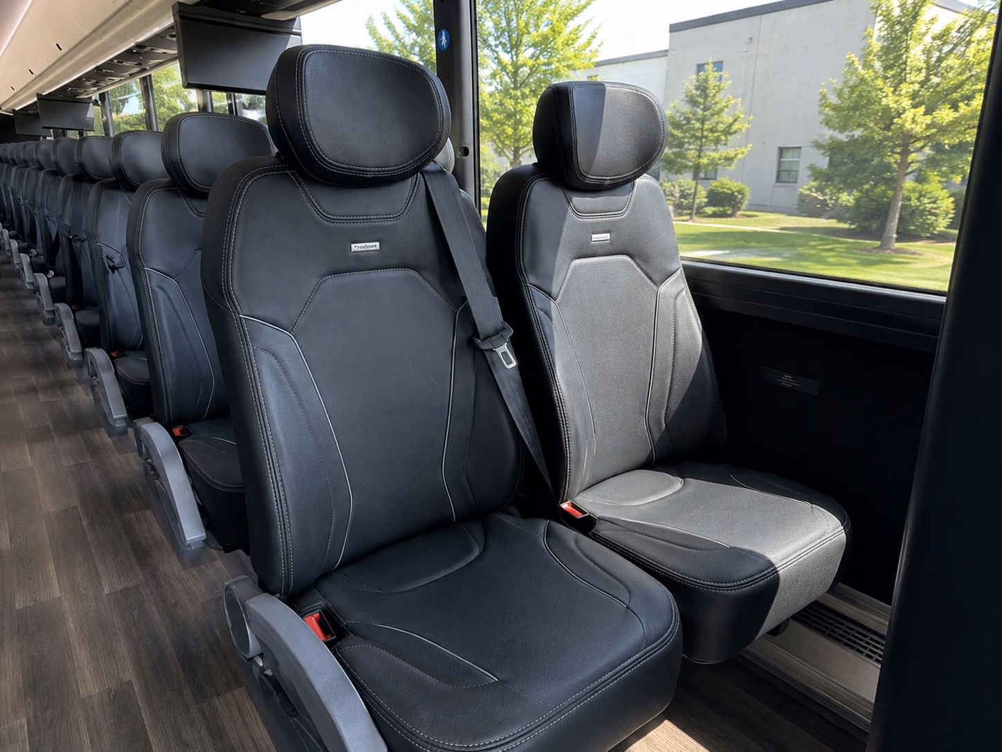 shuttle buses for oklahoma city wedding venues and hotel blocks